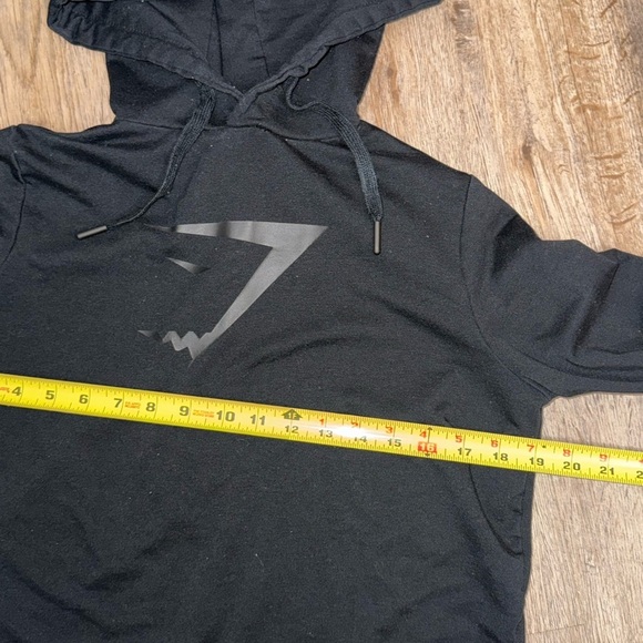Gymshark • Cross Back Cropped Hoodie - Picture 5 of 10